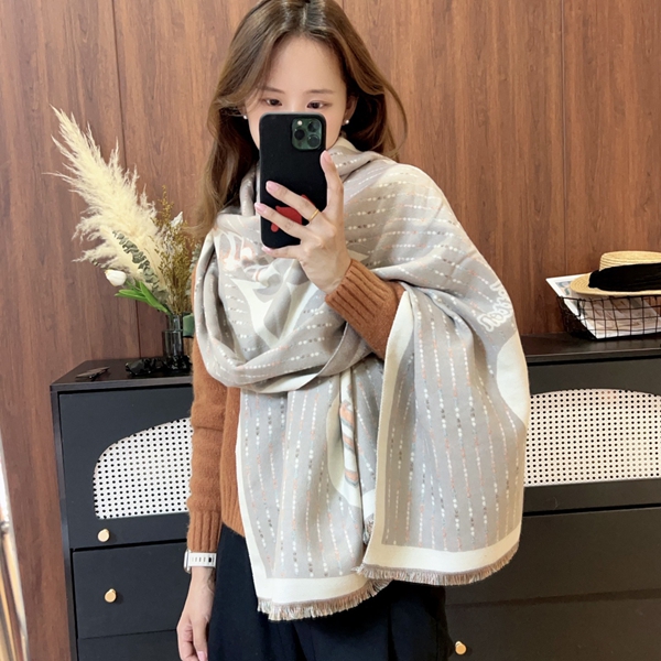 ブランドマフラー正面デザイン